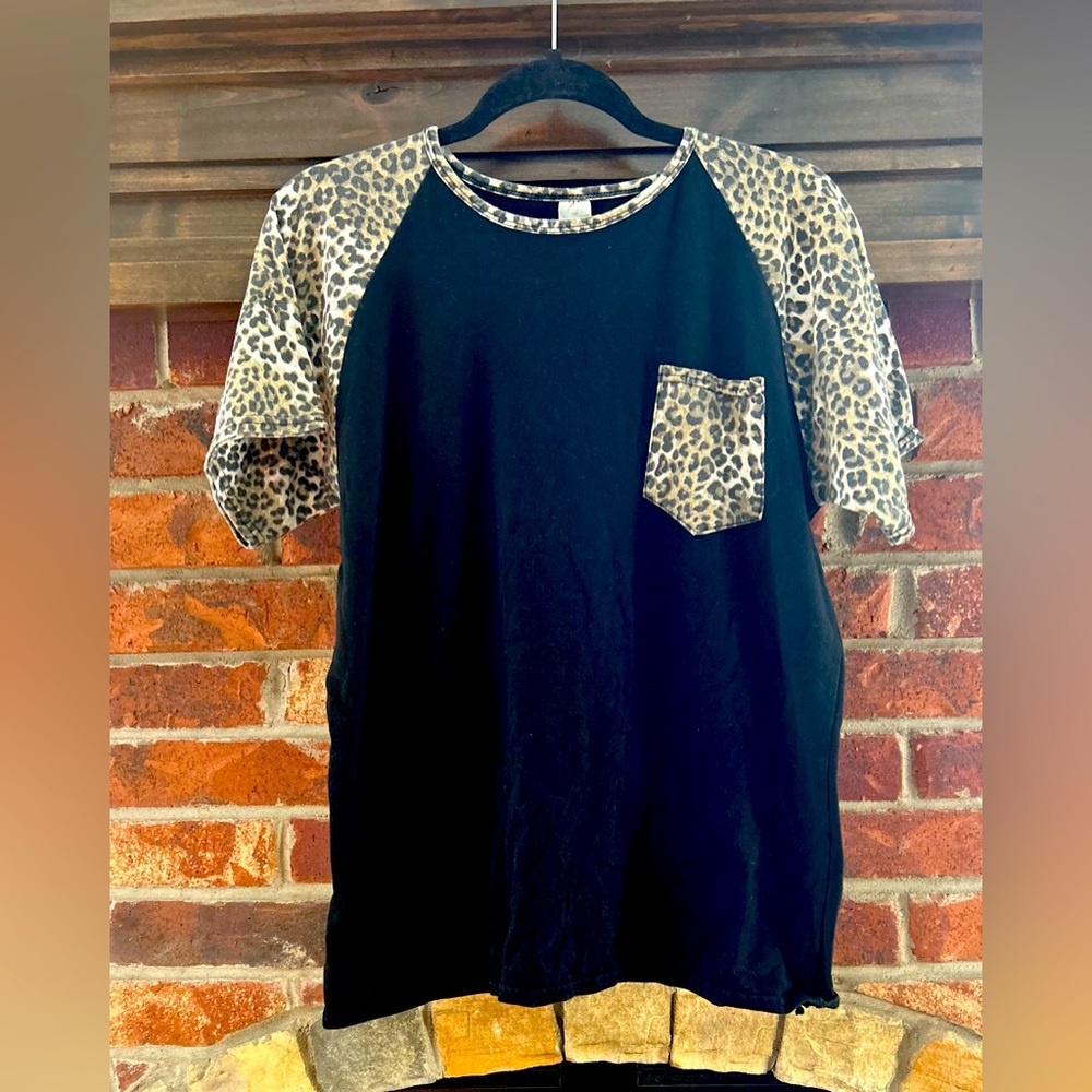 Perfect day wear t shirt! Size XL